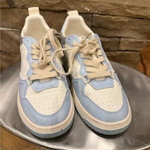 Mi.iM Blue and White Athletic Shoes size 9- excellent condition